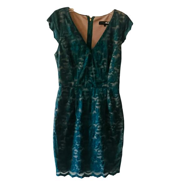 Slate & Willow Lace V Neck Sheath Dress Size Medium - Picture 2 of 7